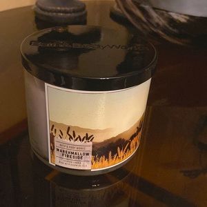 Bath and body works 3 wick Marshmallow Fireside
